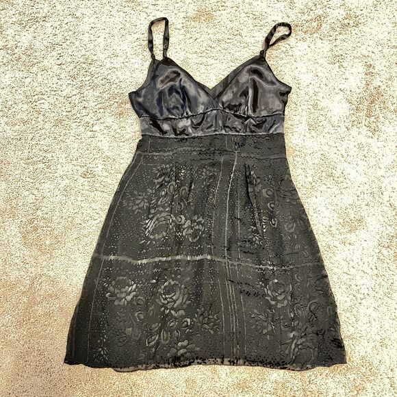 GUESS Floral Overlay Black V-Neck Sleeveless Beaded Dress Juniors Size 9 - Picture 7 of 12